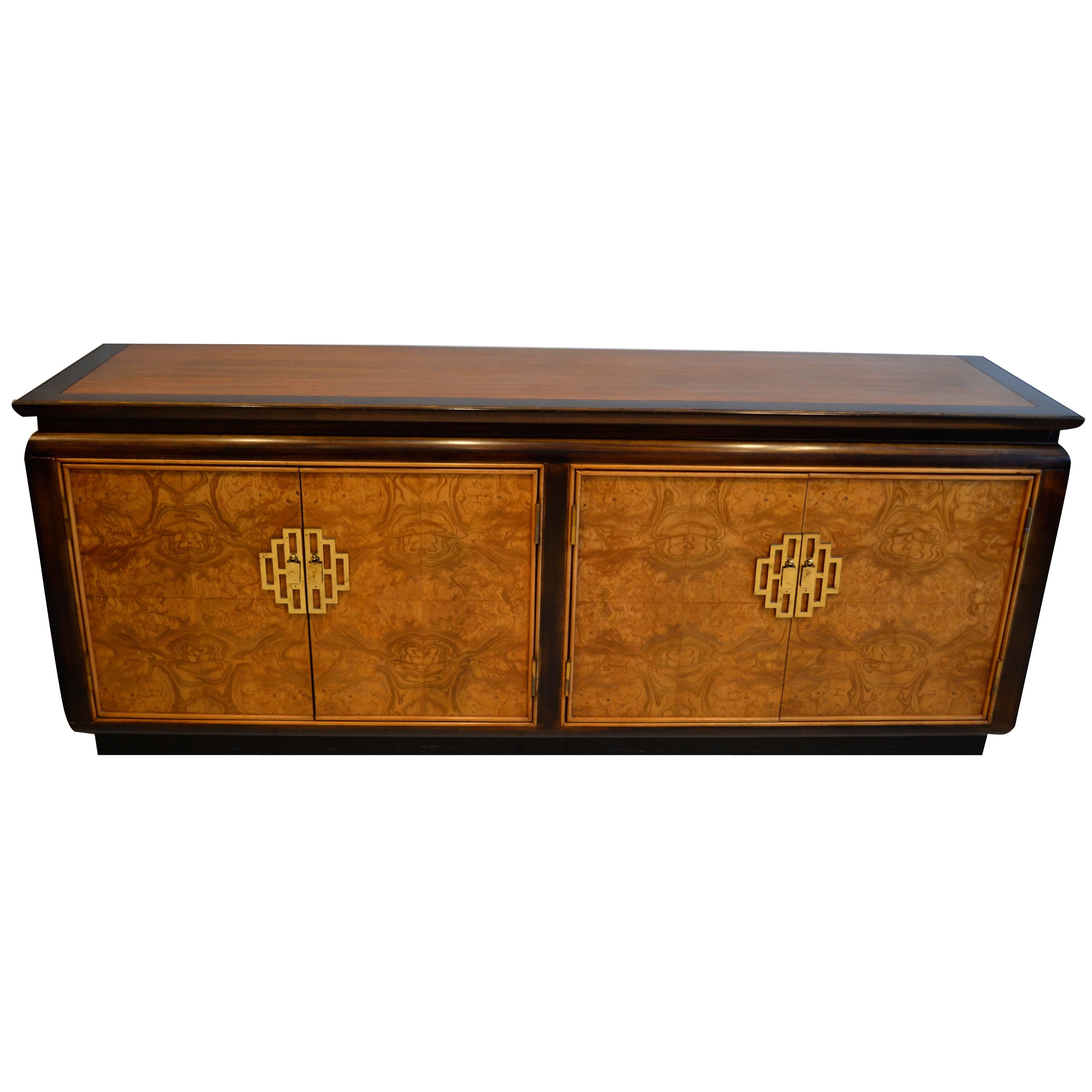 Asian Chinese Credenza by Chin Hua for Century Furniture , Circa 1970s