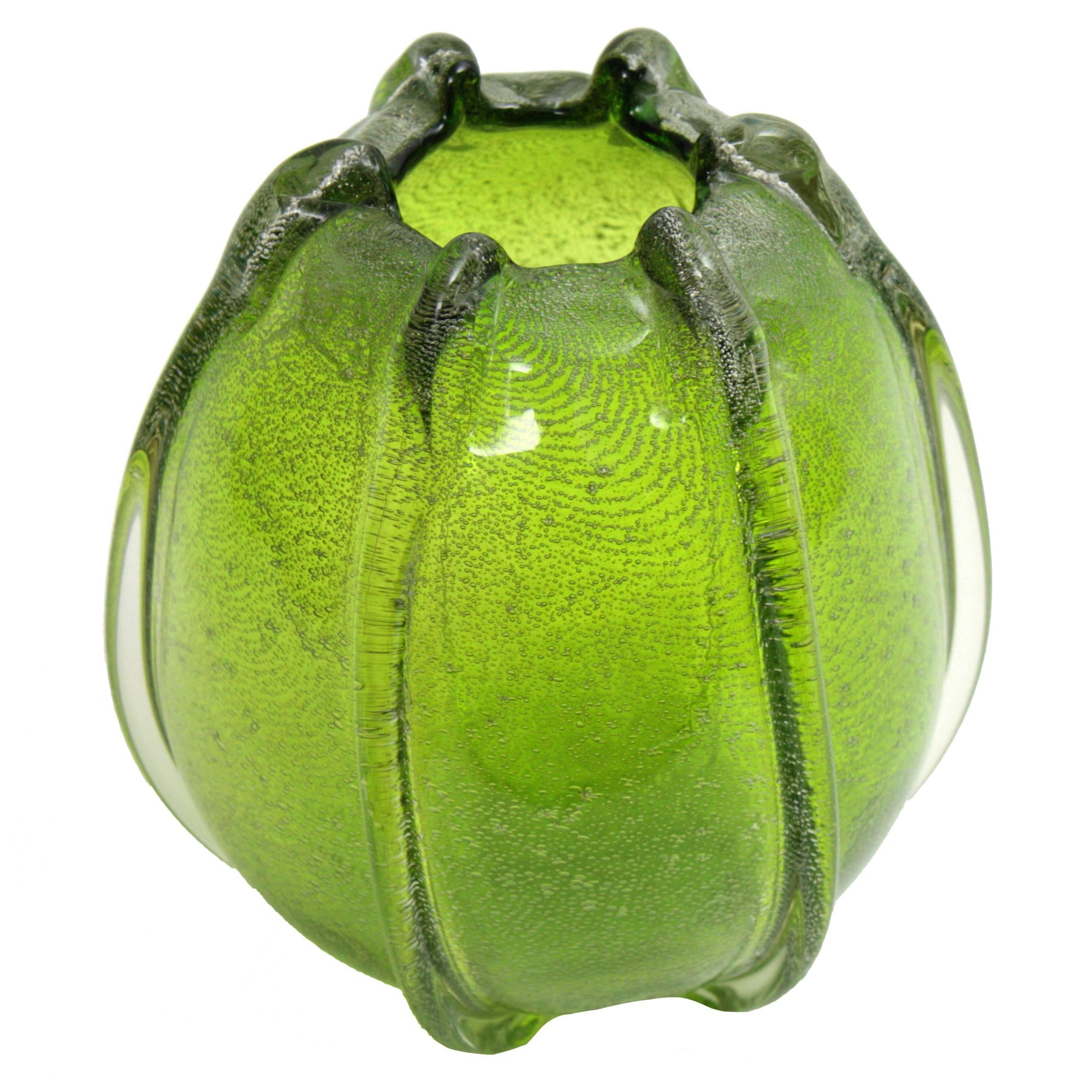 Italian 1950s Archimede Seguso Pulegoso Green Murano Glass Ovoid Vase
