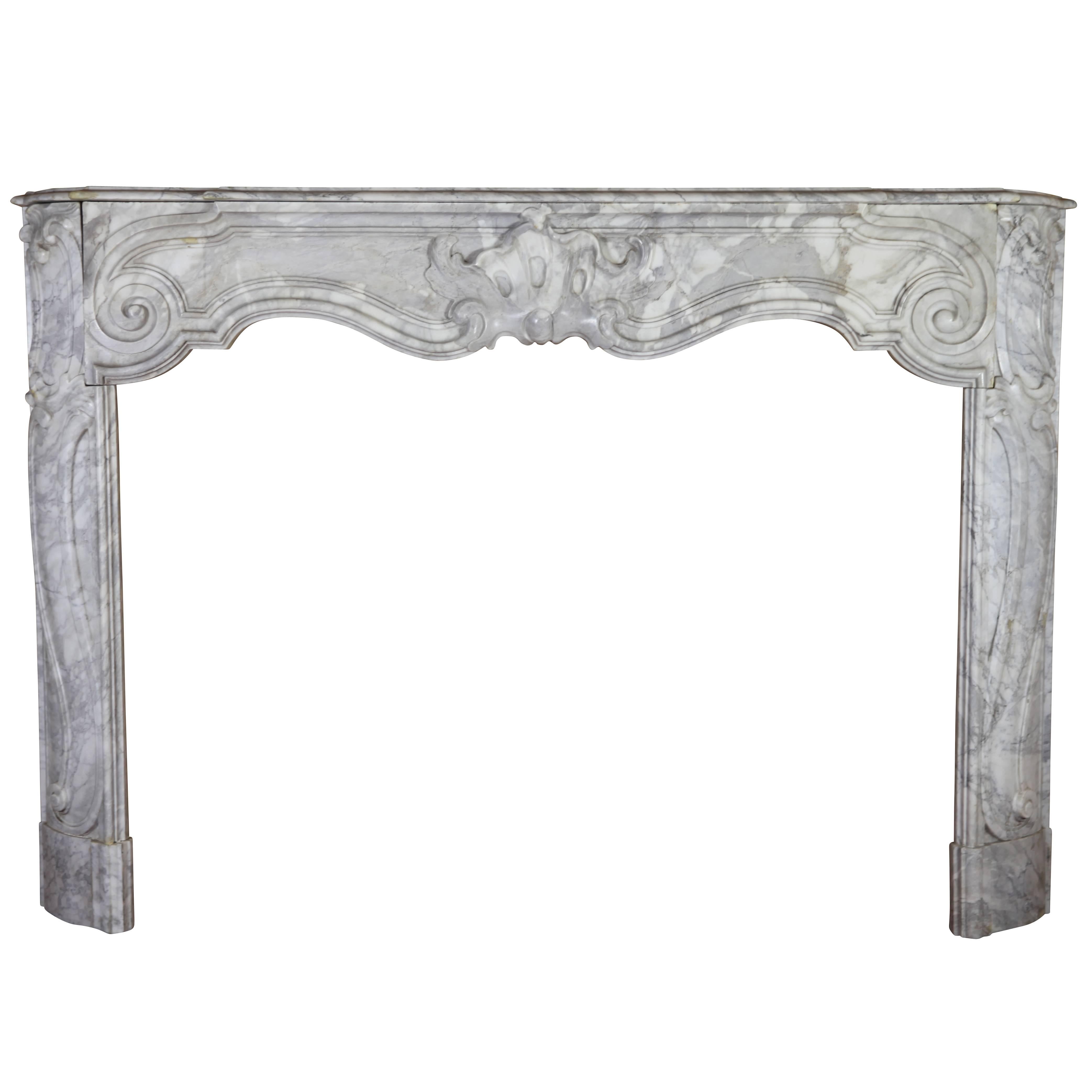 Early 18th Century Marble Mantle Piece of the Regency Period from Antwerp For Sale