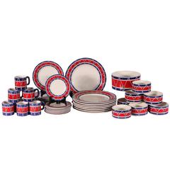 Mancioli Drum Pattern Dinnerware/Service for Eight 7