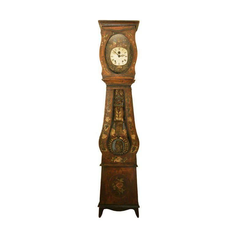 Milieu du XIXe siècle. Horloge provinciale française de style Louis XV à boîtier Morbier en vente