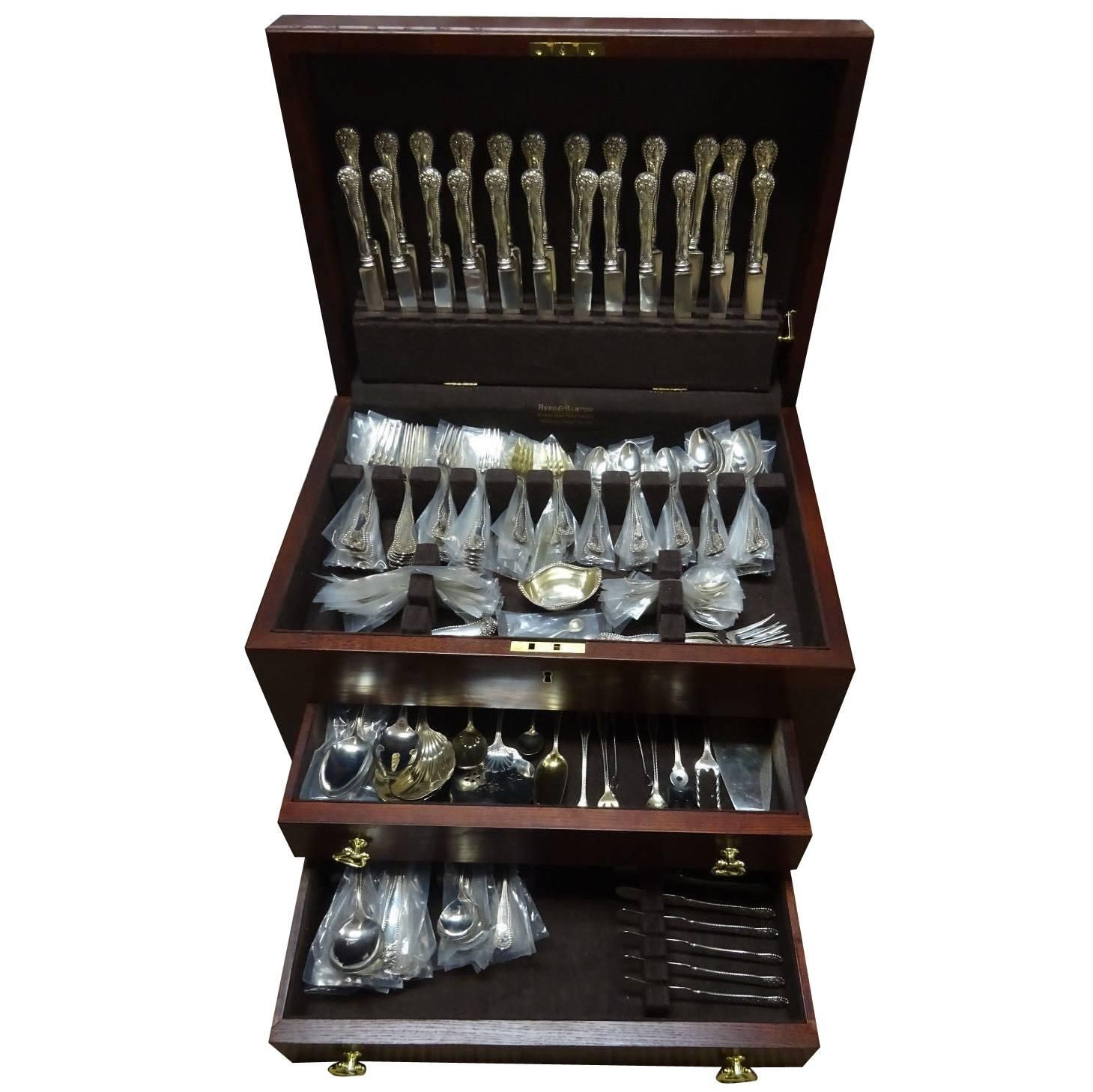 Monumental Lancaster by Gorham sterling silver dinner and luncheon flatware set of 172 pieces. This wonderful, beaded pattern with rose detailing was introduced by Gorham in the year 1897. This set includes:

12 dinner size knives, 9 5/8