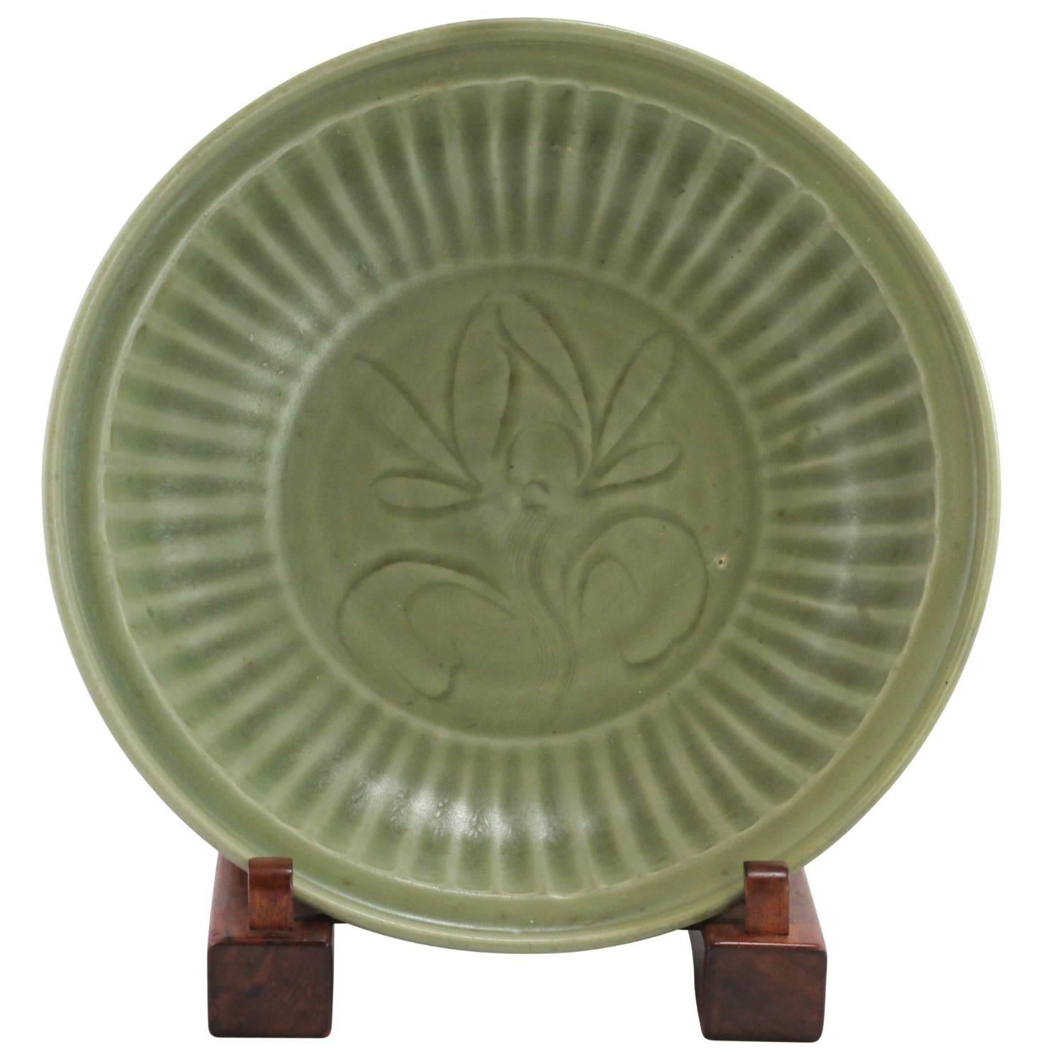 14th Century Chinese Yuan Dynasty Longquan Celadon Charger For Sale