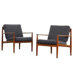 Pair of Beautiful Lounge Easy Chairs by Grete Jalk for France & Son