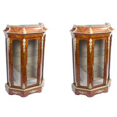 Antique Pair of Victorian Tulipwood Vitrines Cabinets, circa 1870 10