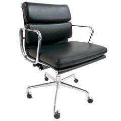 Charles 
Ray Eames Soft Pad Chair for Herman Miller