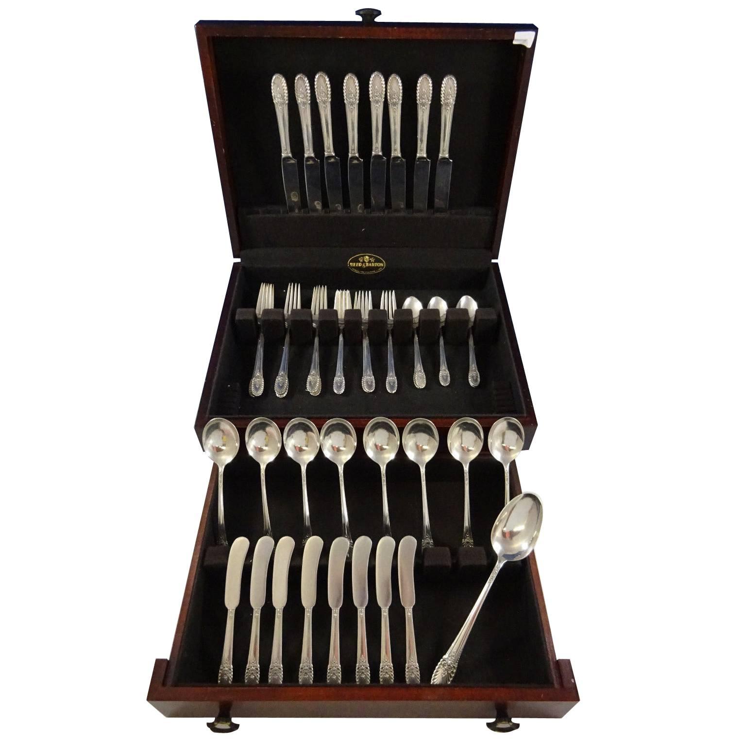 Beautiful Riviera by International sterling silver flatware set of 49 pieces. This set includes:

Eight knives, 9 1/4