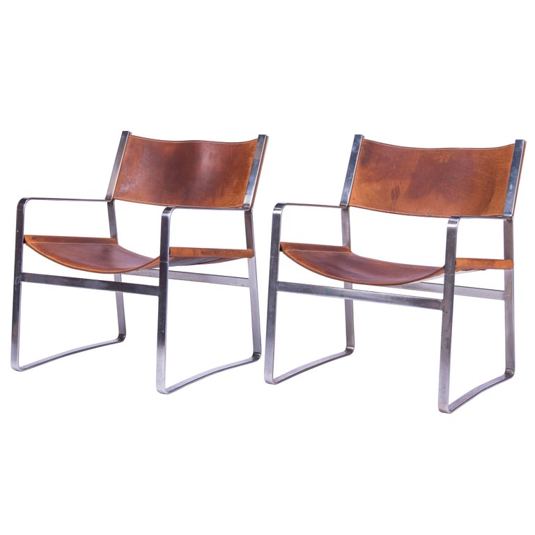 Pair of Hans Wegner Lounge Chairs for Johannes Hansen For Sale