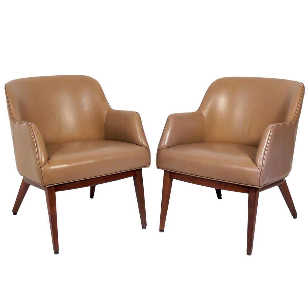 Pair of Leather Lounge Chairs Designed by Jens Risom