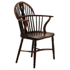 Fine English Yew and Elm Antique Windsor Armchair, circa 1810-1840