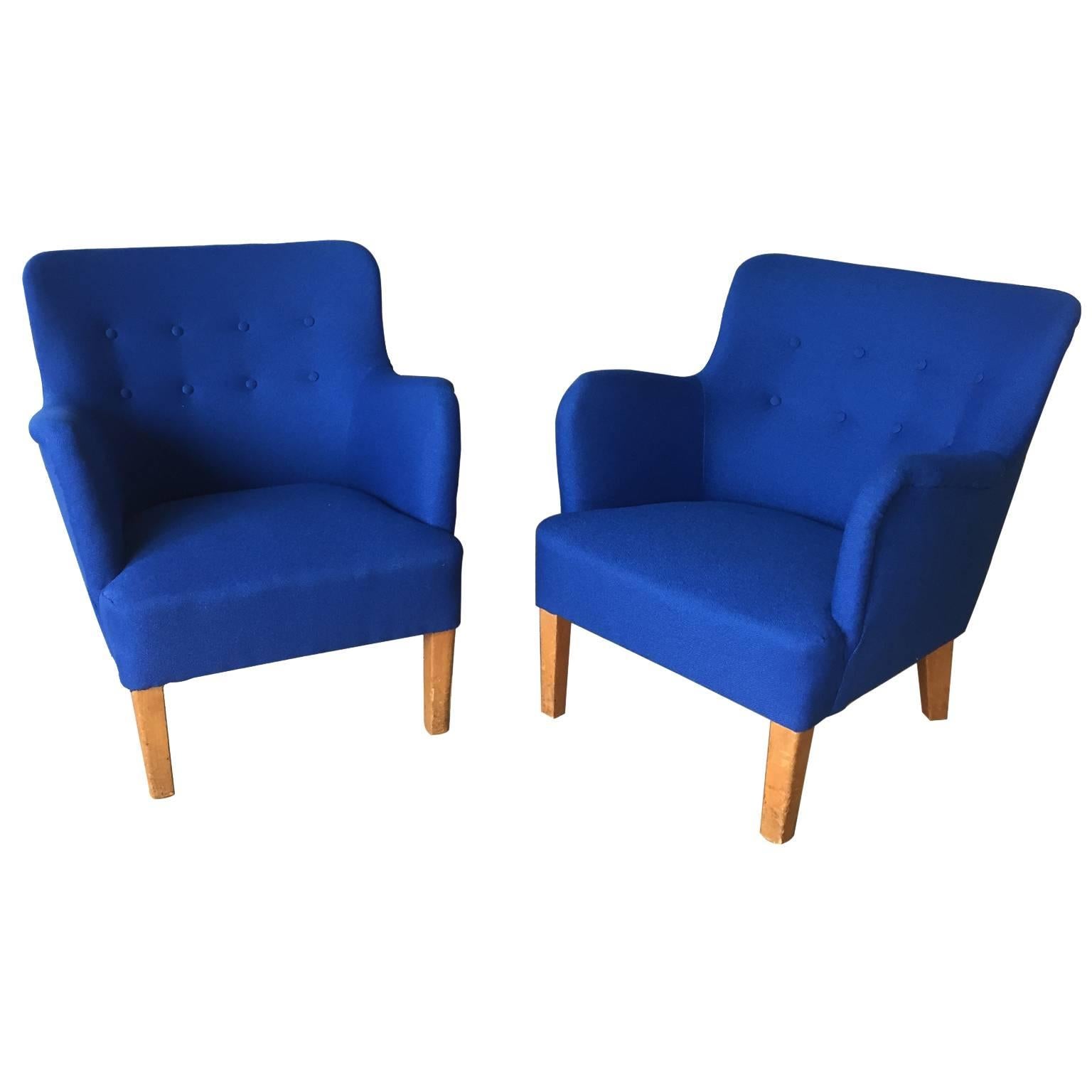 Pair of Peter Hvidt Armchairs, Produced by Fritz Hansen For Sale