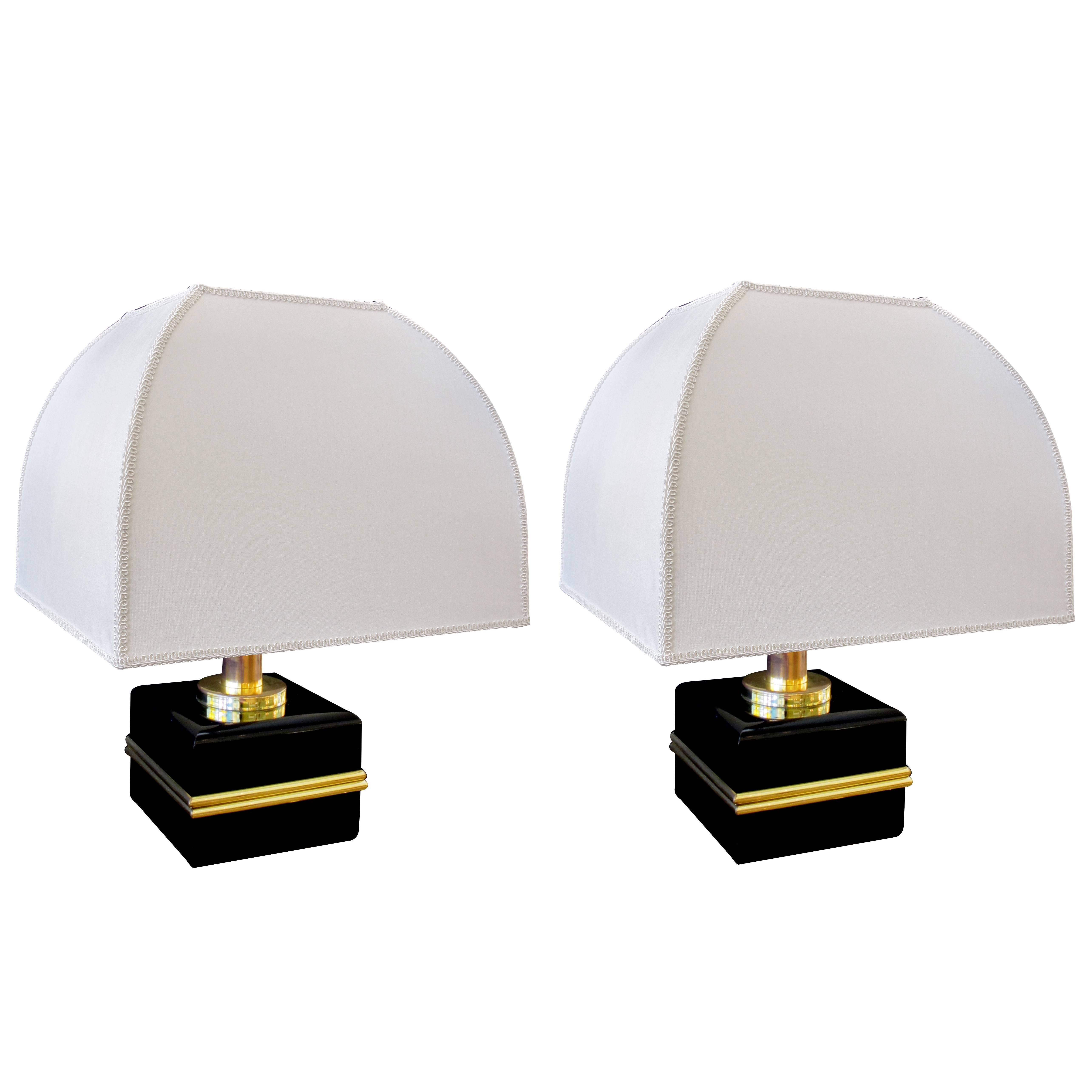 Stylish & Unique Pair of Italian Black Lacquered Cube Lamps by Bicchielli, Italy