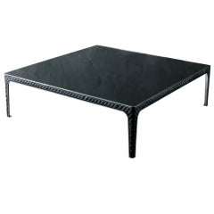 Table basse Shadow avec structure en cuir véritable et acier inoxydable