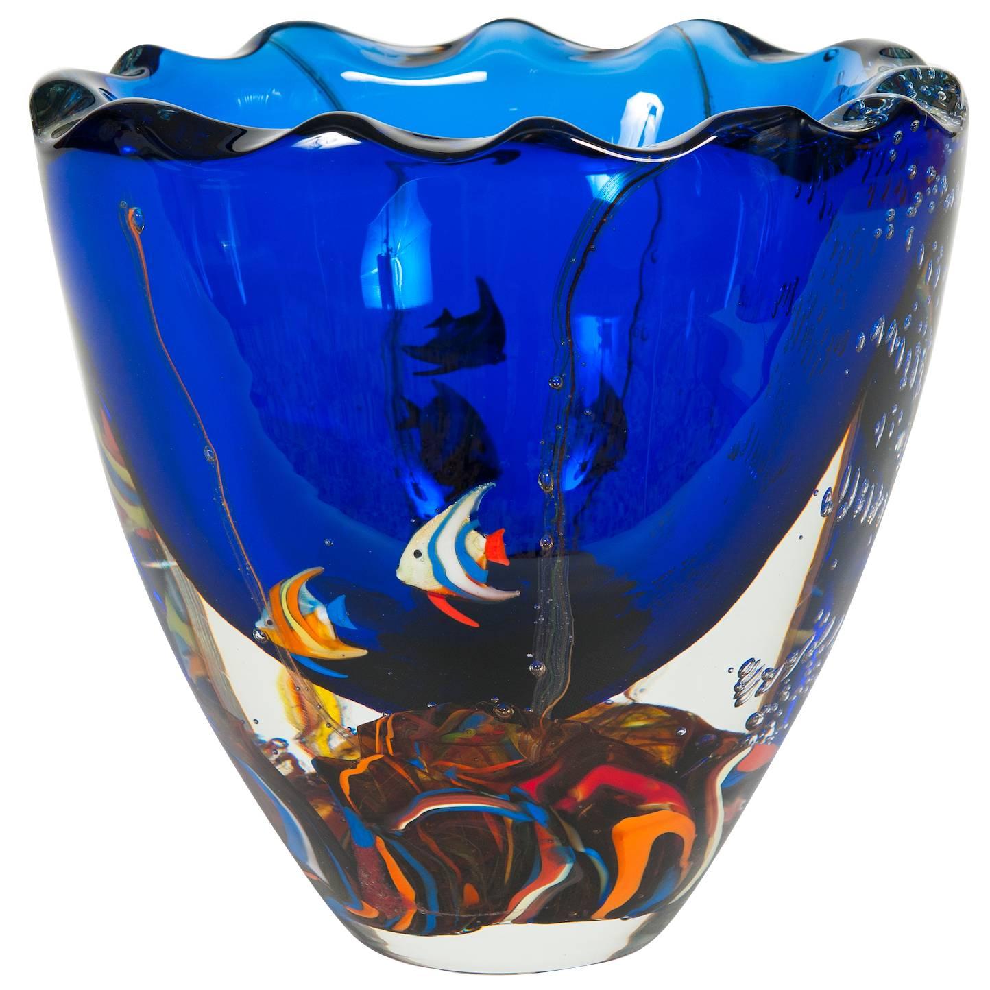Massive Italian Vase Aquarium with fishes in blown Murano Glass 1980s