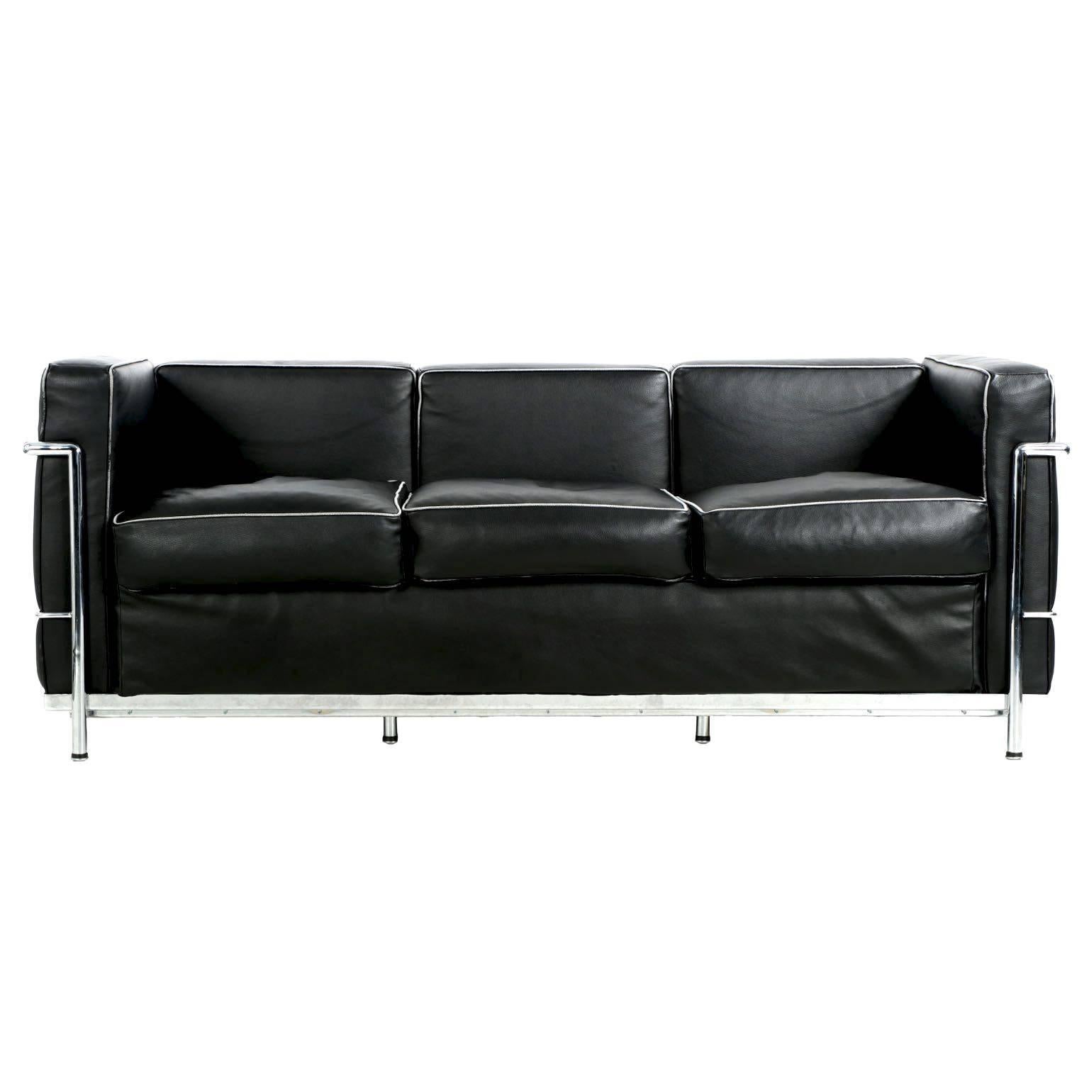 Modern Black Leather and Chrome Steel Petite Sofa in Manner of Le Corbusier LC2
