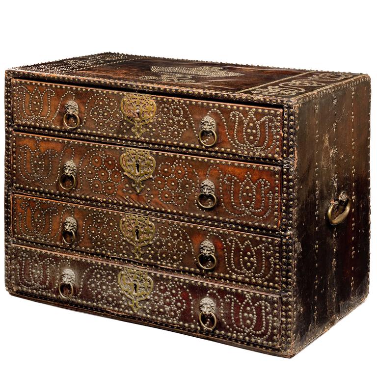 Studded-leather linen chest attributed to Richard Pigg or William Johnson, 1702–14