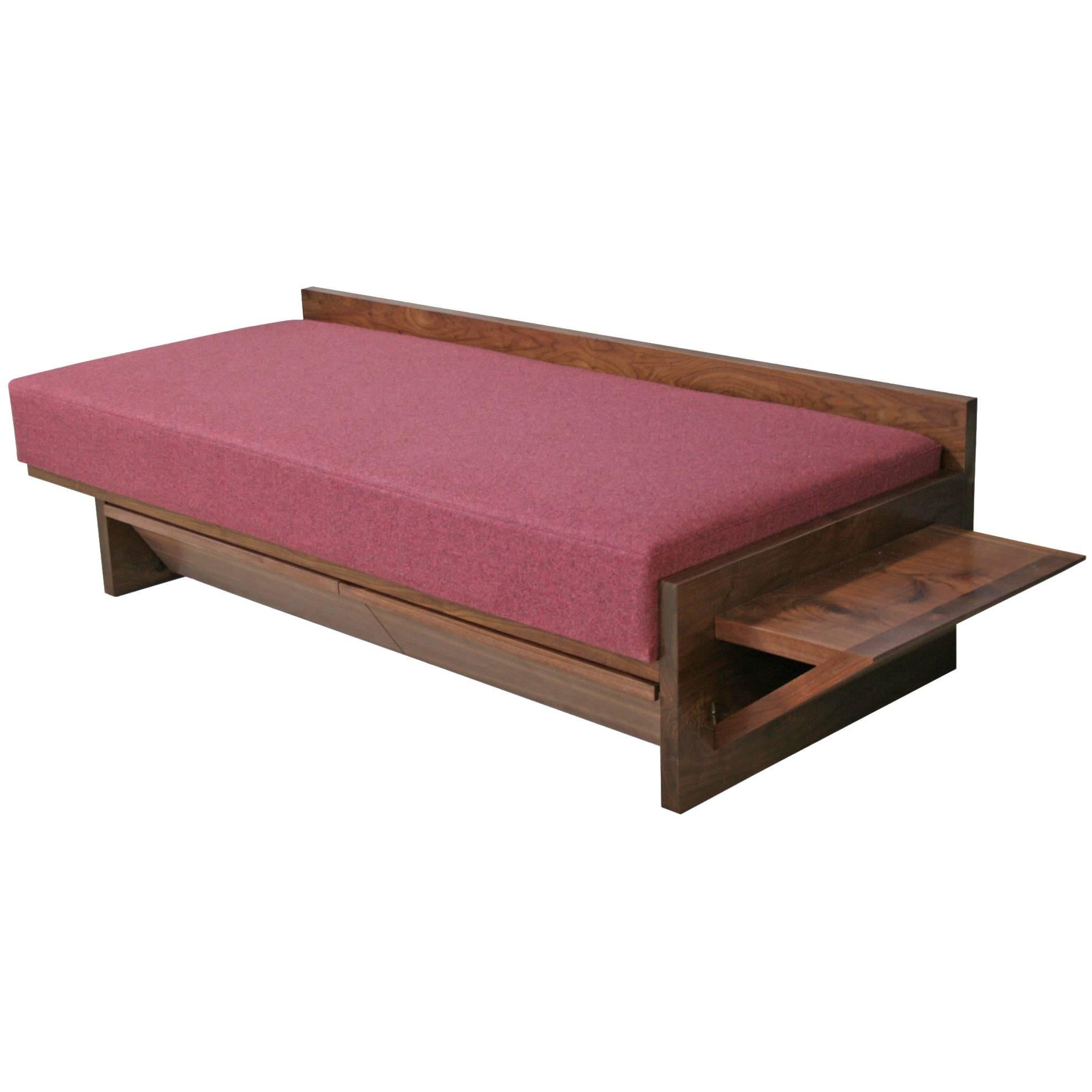 Shimna Lagan Daybed with Hidden Storage Drawers For Sale
