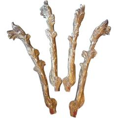 18th Century Carved Giltwood Fragments 10