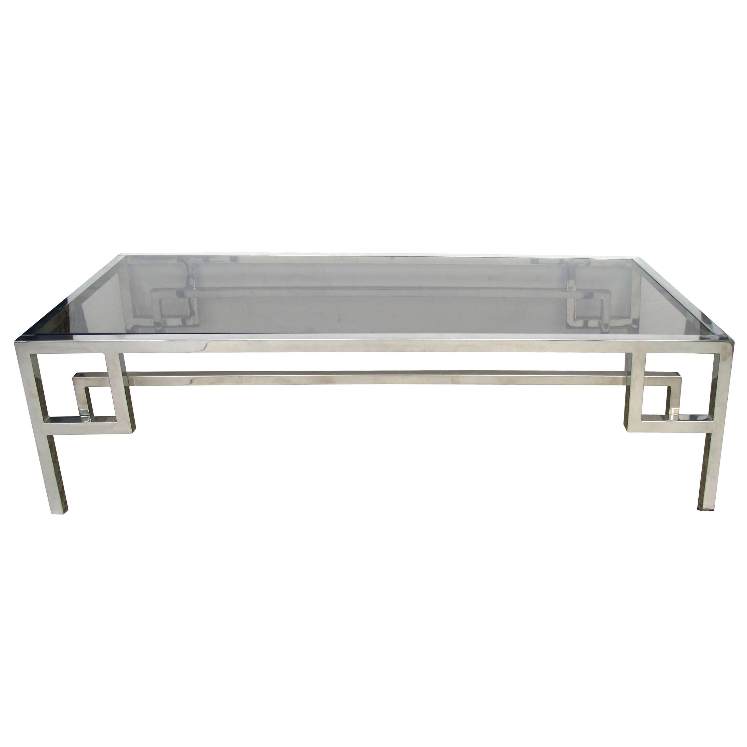 Table basse/table basse rectangulaire française en chrome et verre des années 1970, de style Modish en vente