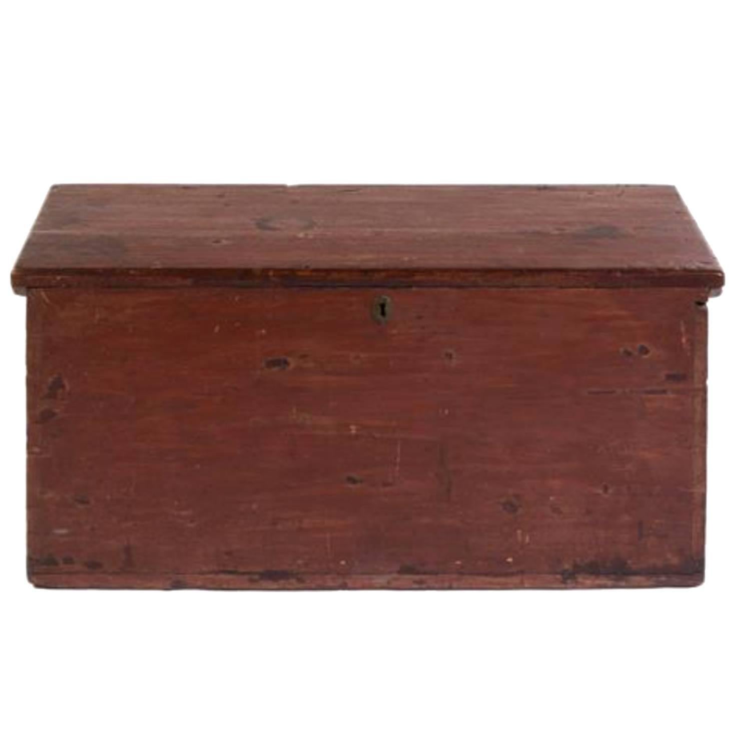 Handsome 19th Century American Painted Trunk with Lovely Worn Painted Finish For Sale