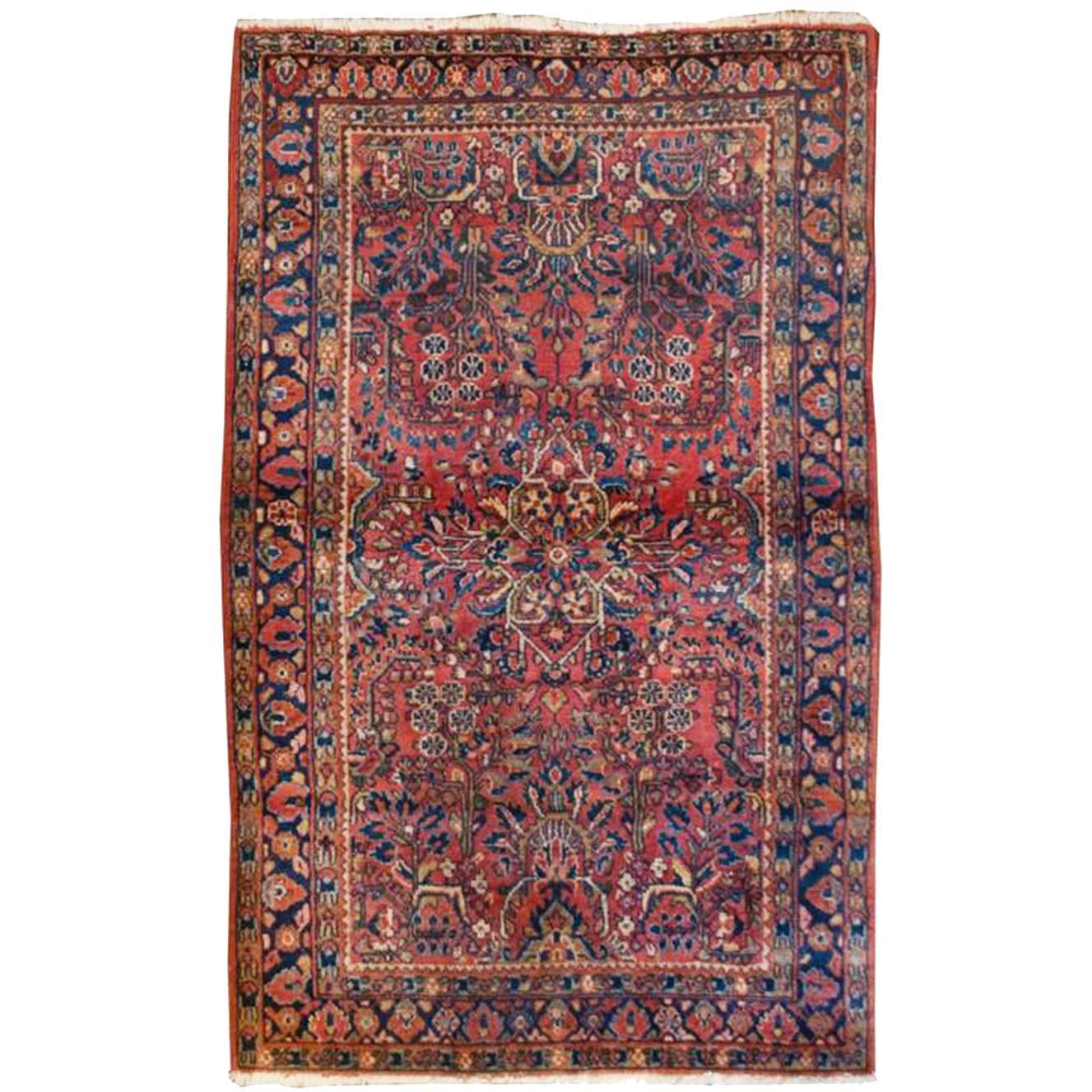 Classic Early 20th Century Sarouk Rug For Sale