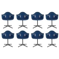 Mid-Century Charles Eames Herman Miller Fiberglass Dining Chairs in Royal Blue