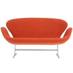 Arne Jacobsen “Swan” Sofa for Fritz Hansen 11
