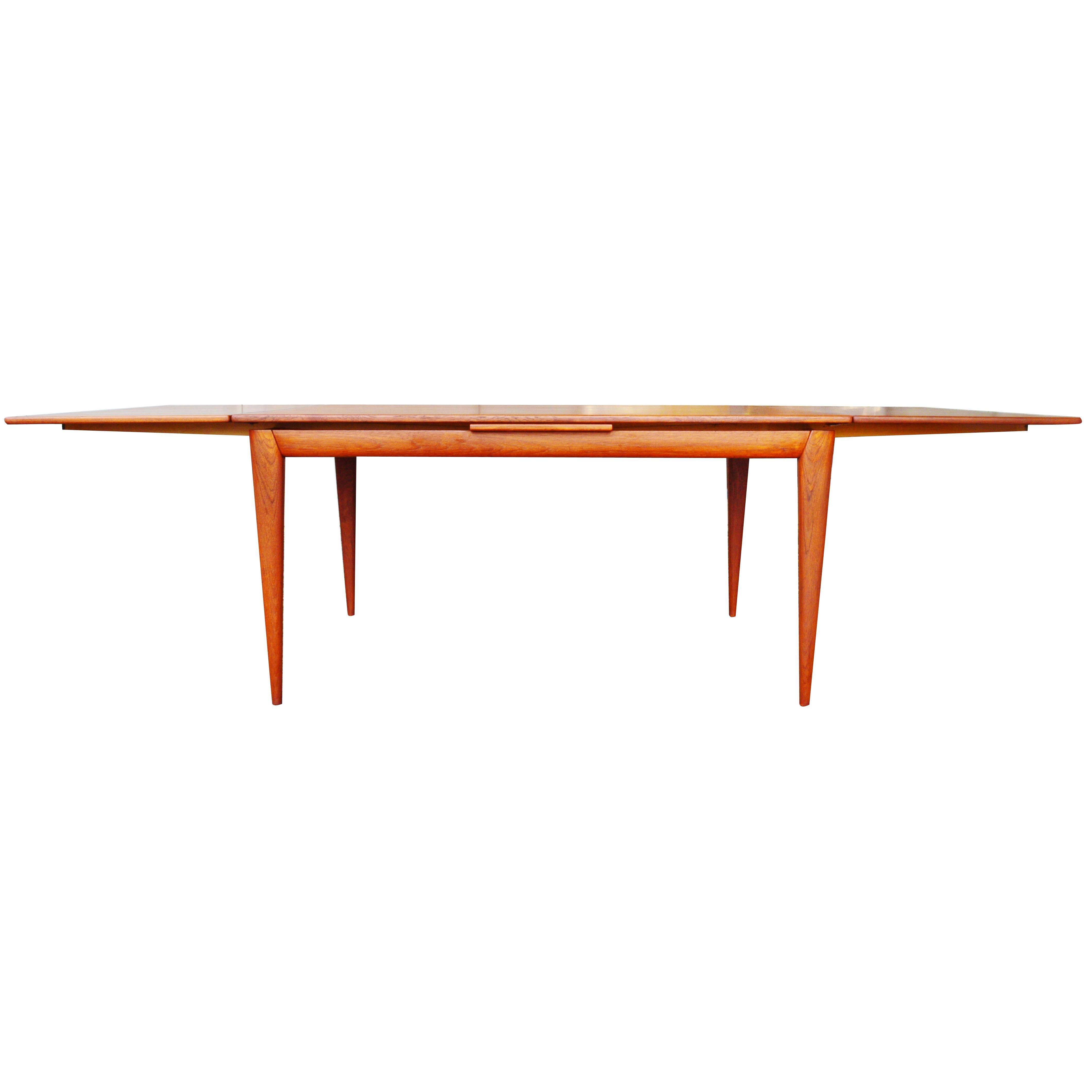 Impeccable No Moller Rare Teak Extending Dining Table with Sexy Apron and Legs