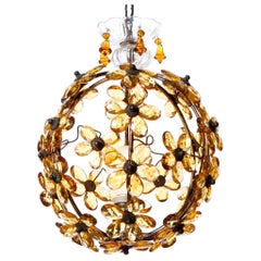 Lanterne en cristal ambré et laiton des années 1920 attribuée à la Maison Bagus