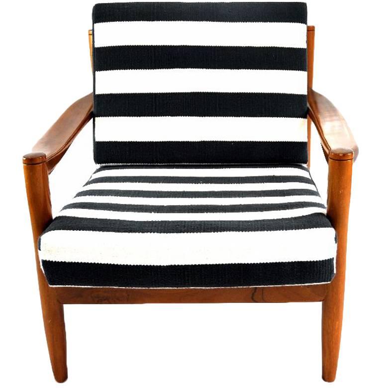 Black and White Striped Vintage Lounge Chair For Sale
