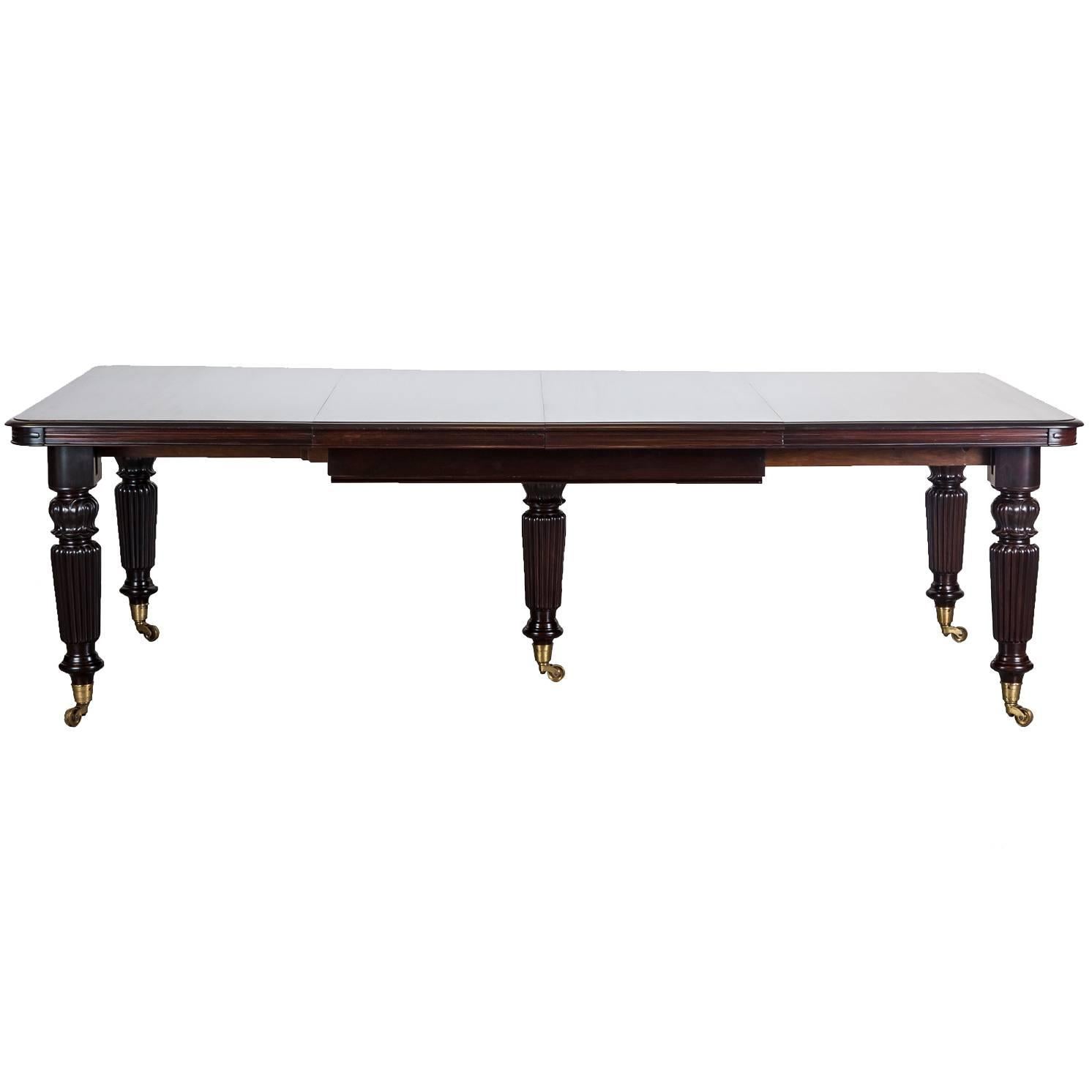 Antique Anglo-Indian Rosewood Extending Dining Table For Sale