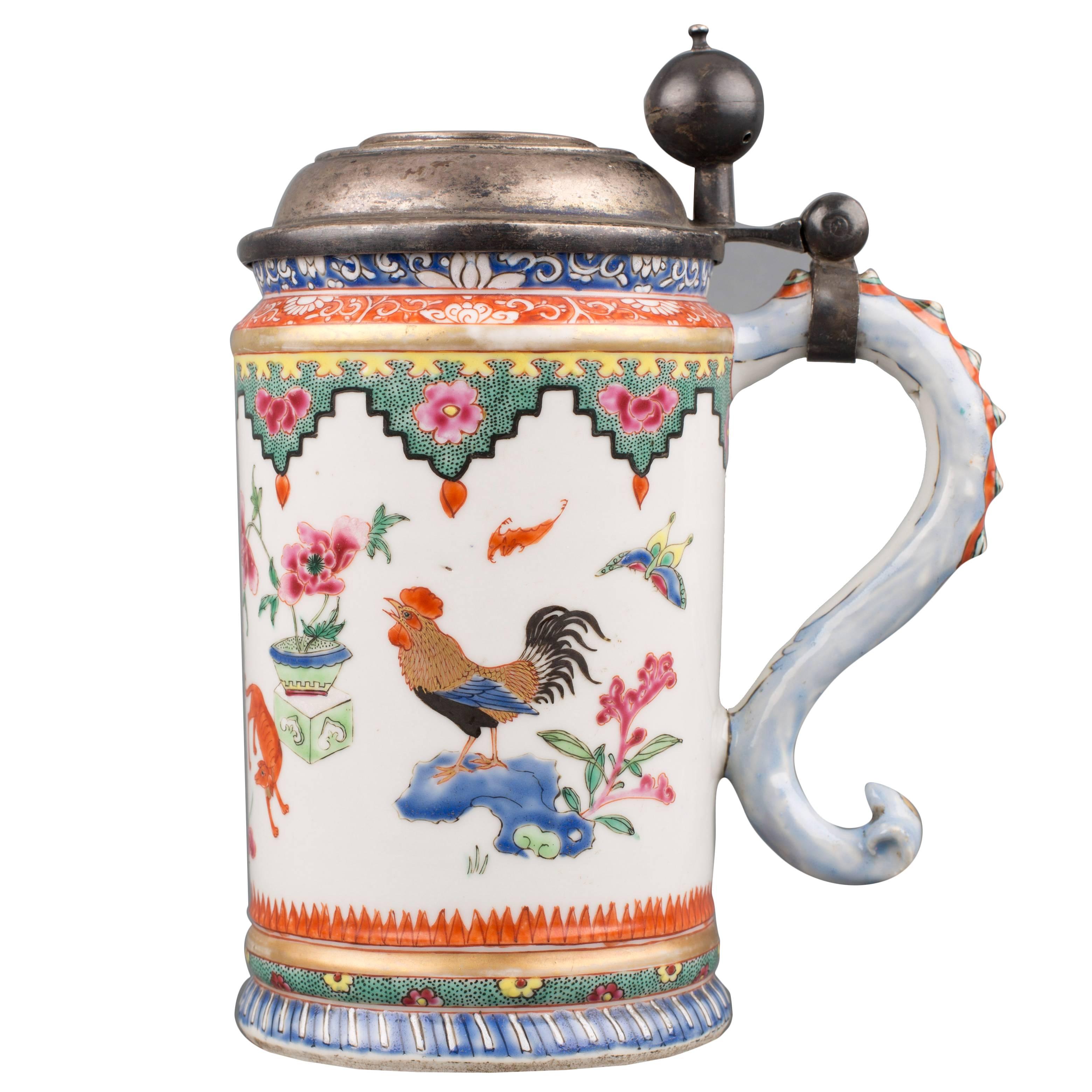 Chinese Export Porcelain Famille Rose Tankard, Qianlong, circa 1760 For Sale