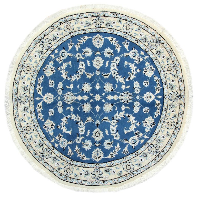 Persian Nain Handmade Fl Traditional Medallion Round Rug At 1stdibs Persian Rugs Round Traditional Vintage Carpet From Nain