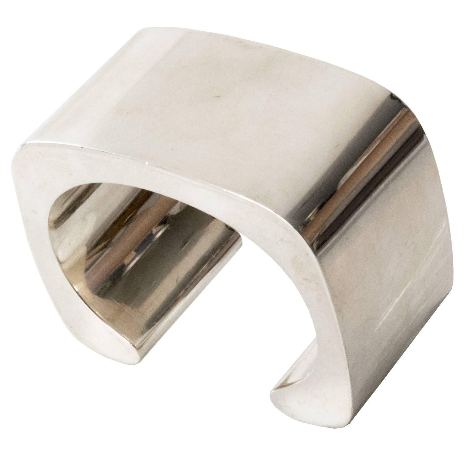 Bracelet à manchettes scandinave moderne en argent sterling, Pekka Piekainen, Finlande, 1978