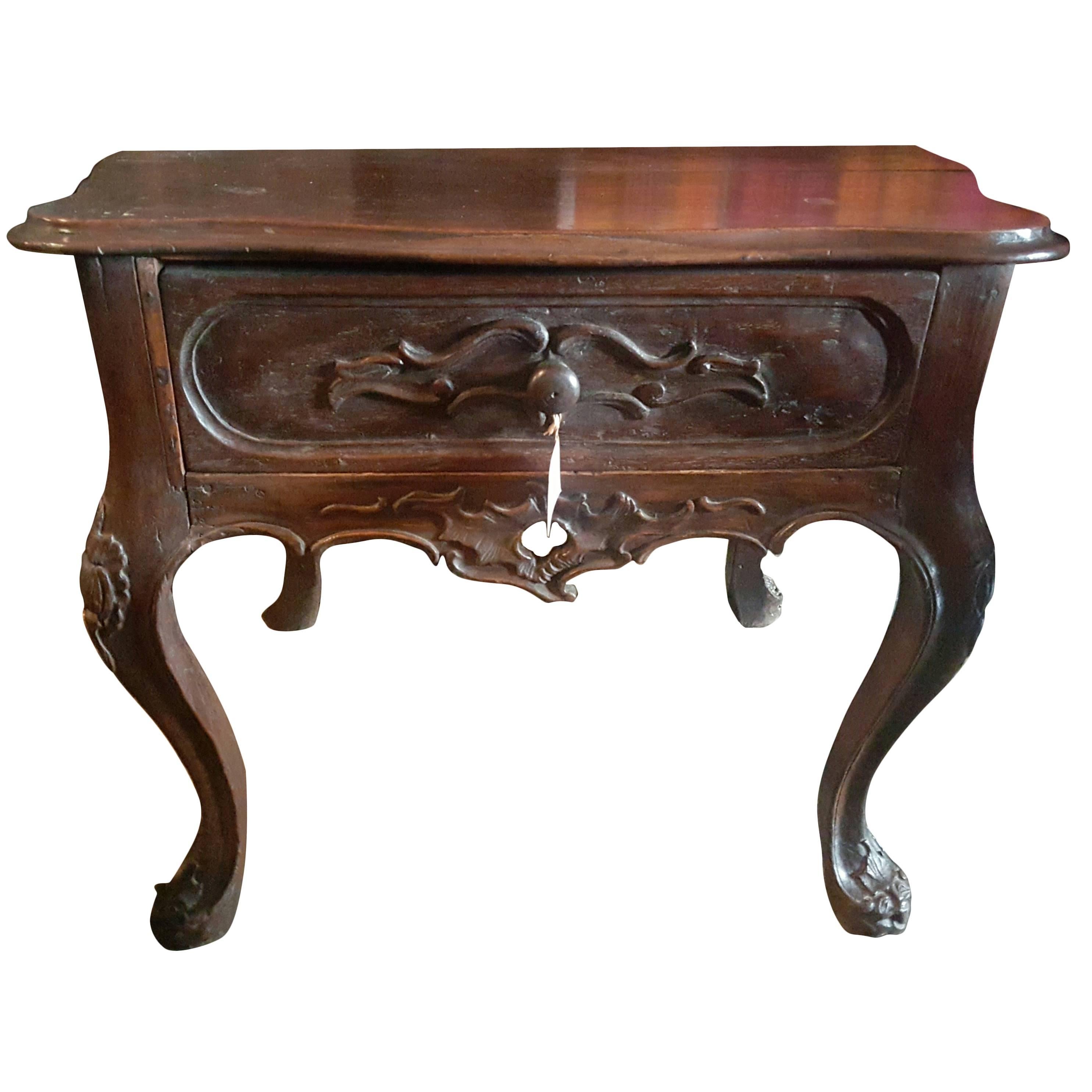 18th Century Portuguese Occasional Table For Sale