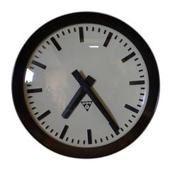 Bakelite Clock by Pragotron