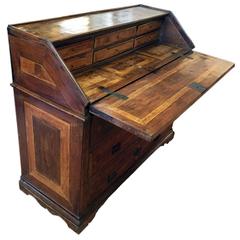 18th Century Italian Walnut Bureau Chest of Drawers with Flap 10