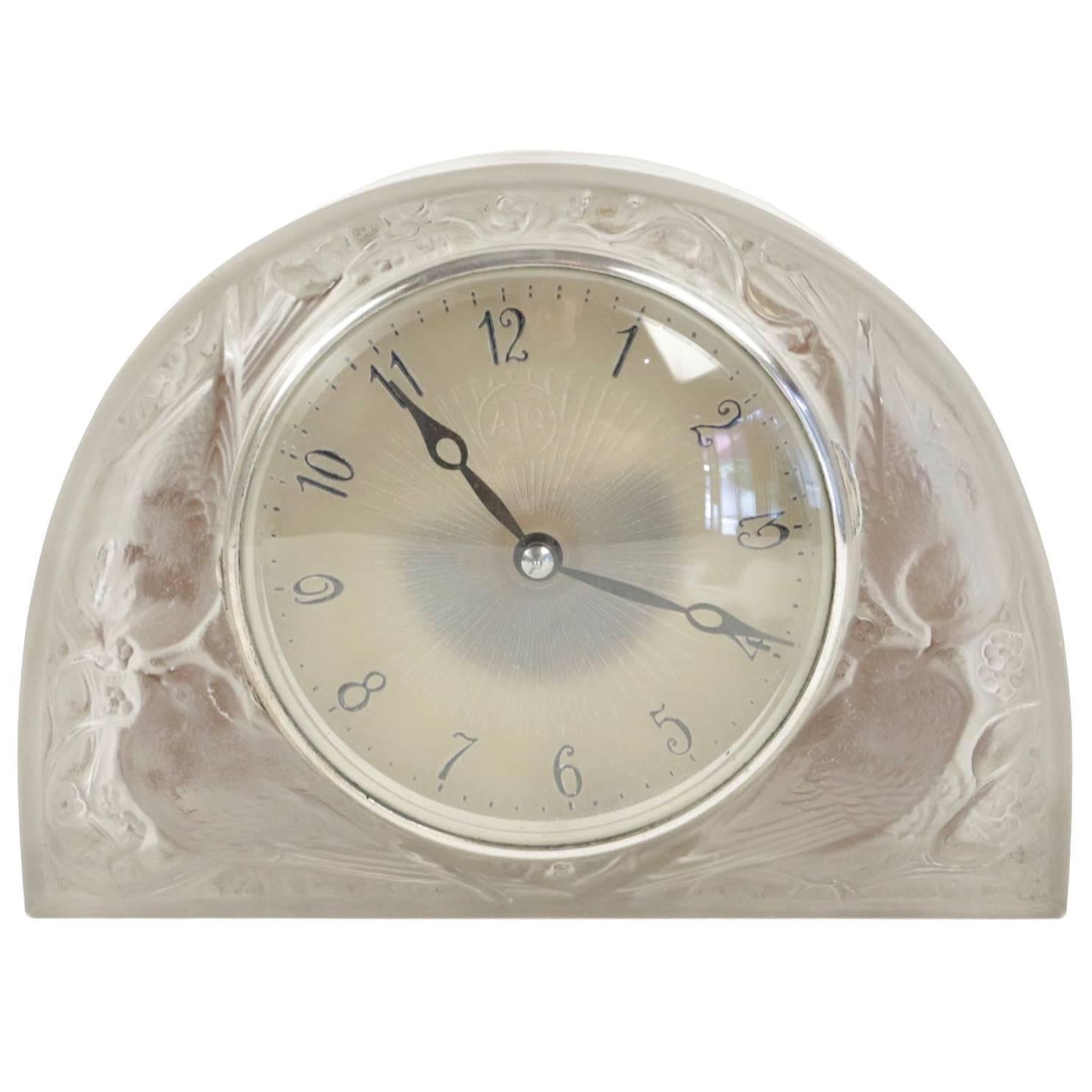 René Lalique & ATO Pendule Borne "Moineaux" For Sale