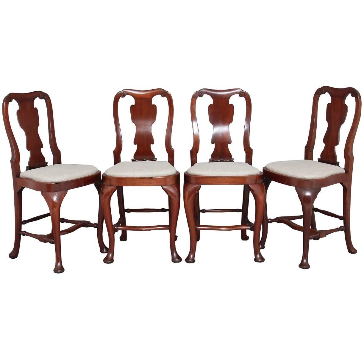 Set of Four 1920s Mahogany Queen Anne Design Bar Stools