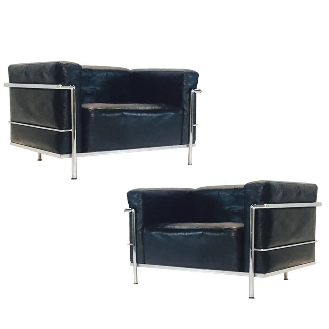 Pair of LC-3 Grand Comfort Lounge Chairs by Le Corbusier for Cassina