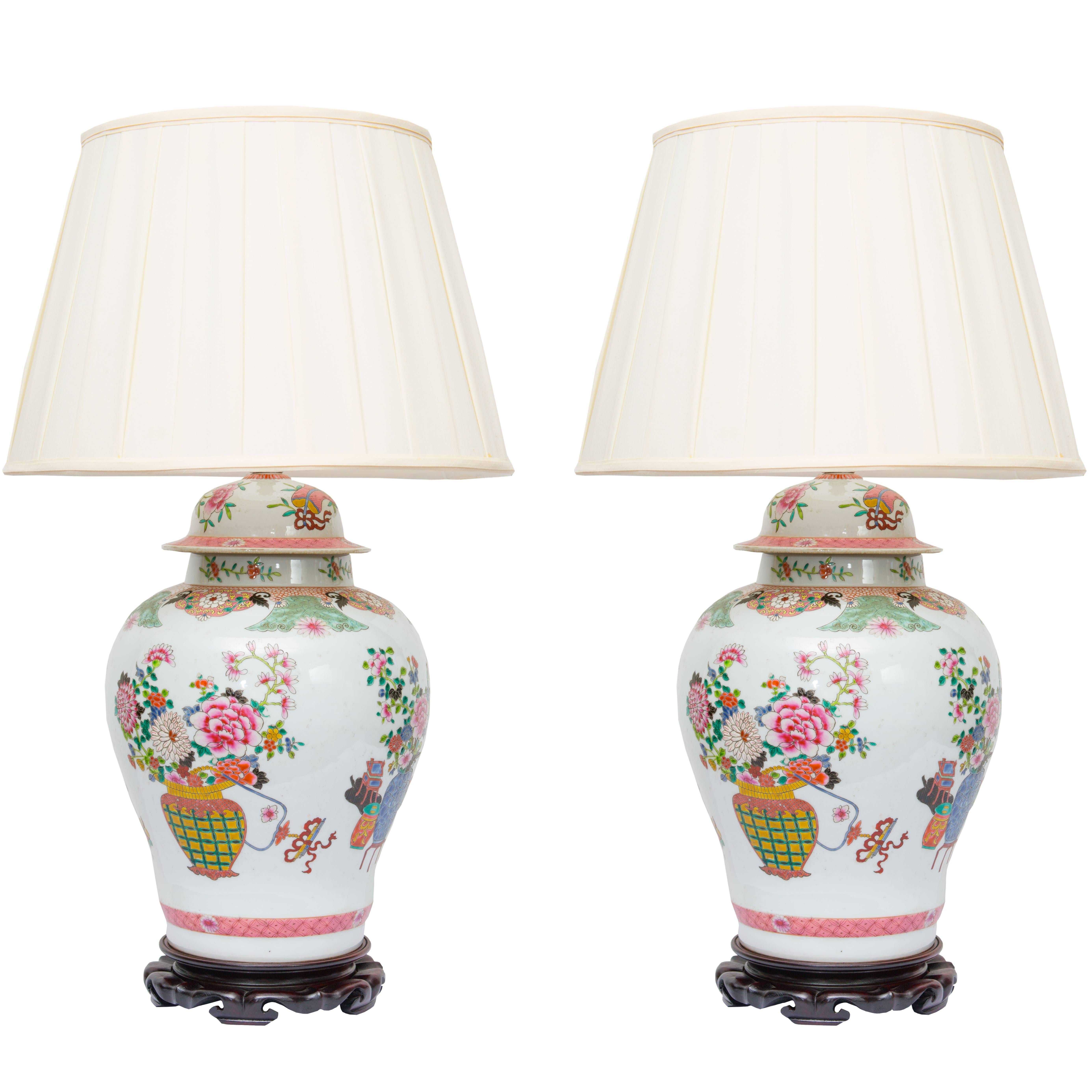 Pair of Chinese Urn Lamps on Scalloped Bases For Sale