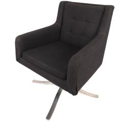 Mid-Century Modern Swivel Lounge Chair
