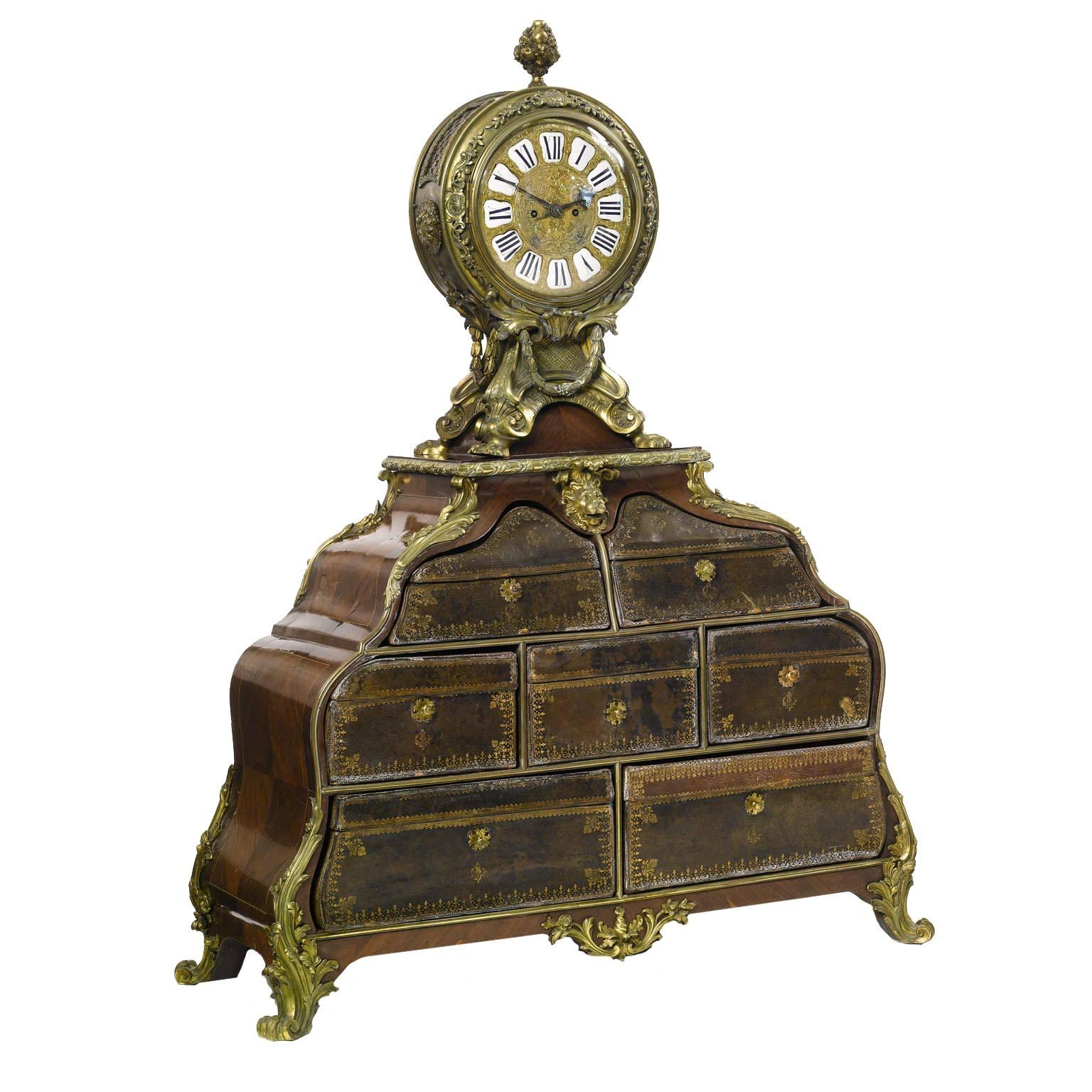 Cartonnier français du 19ème siècle de style Louis XV monté en bronze doré et en cuir en vente