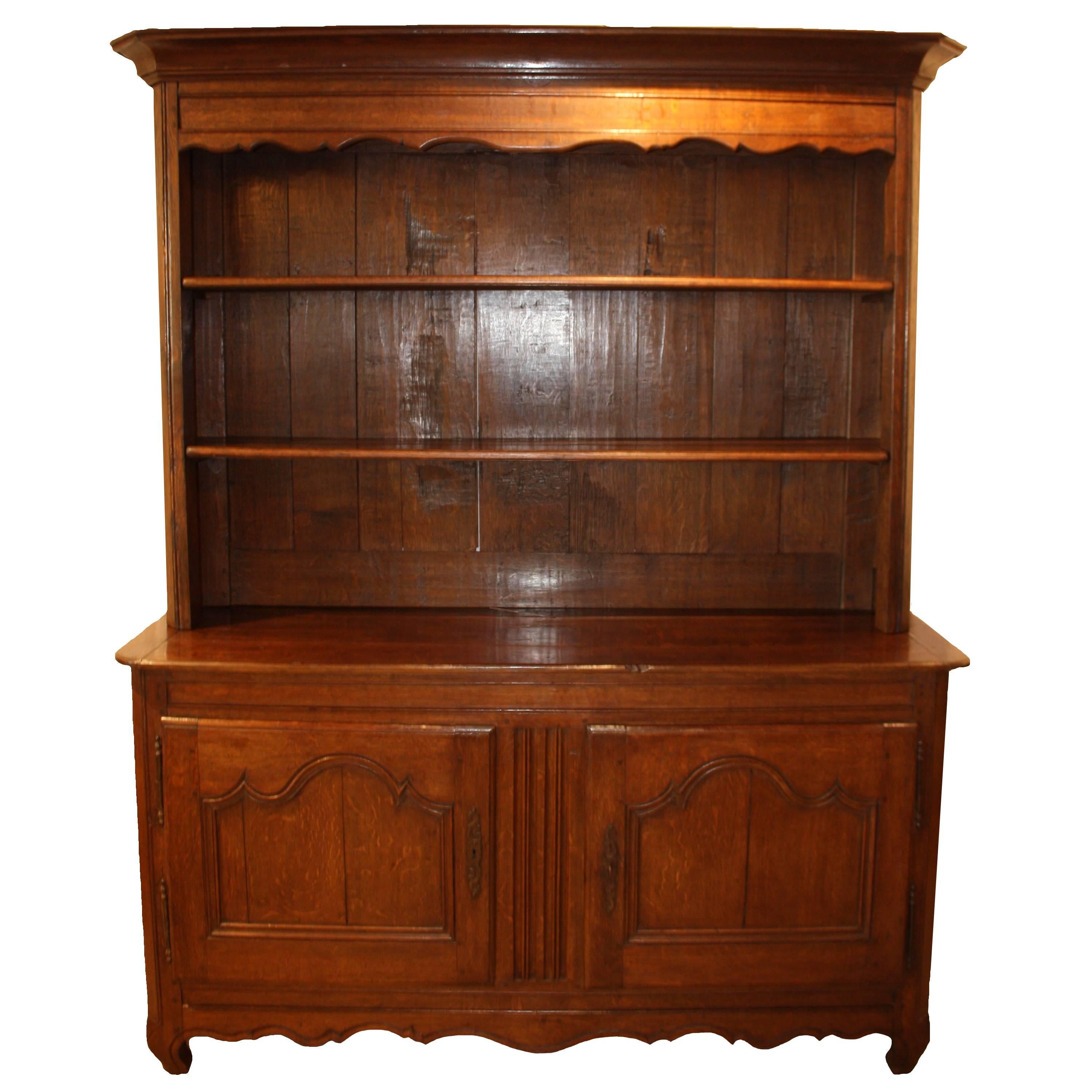 Large Oak Vaisselier (Buffet, Cabinet, Cupboard) in Oak, 19th Century For Sale