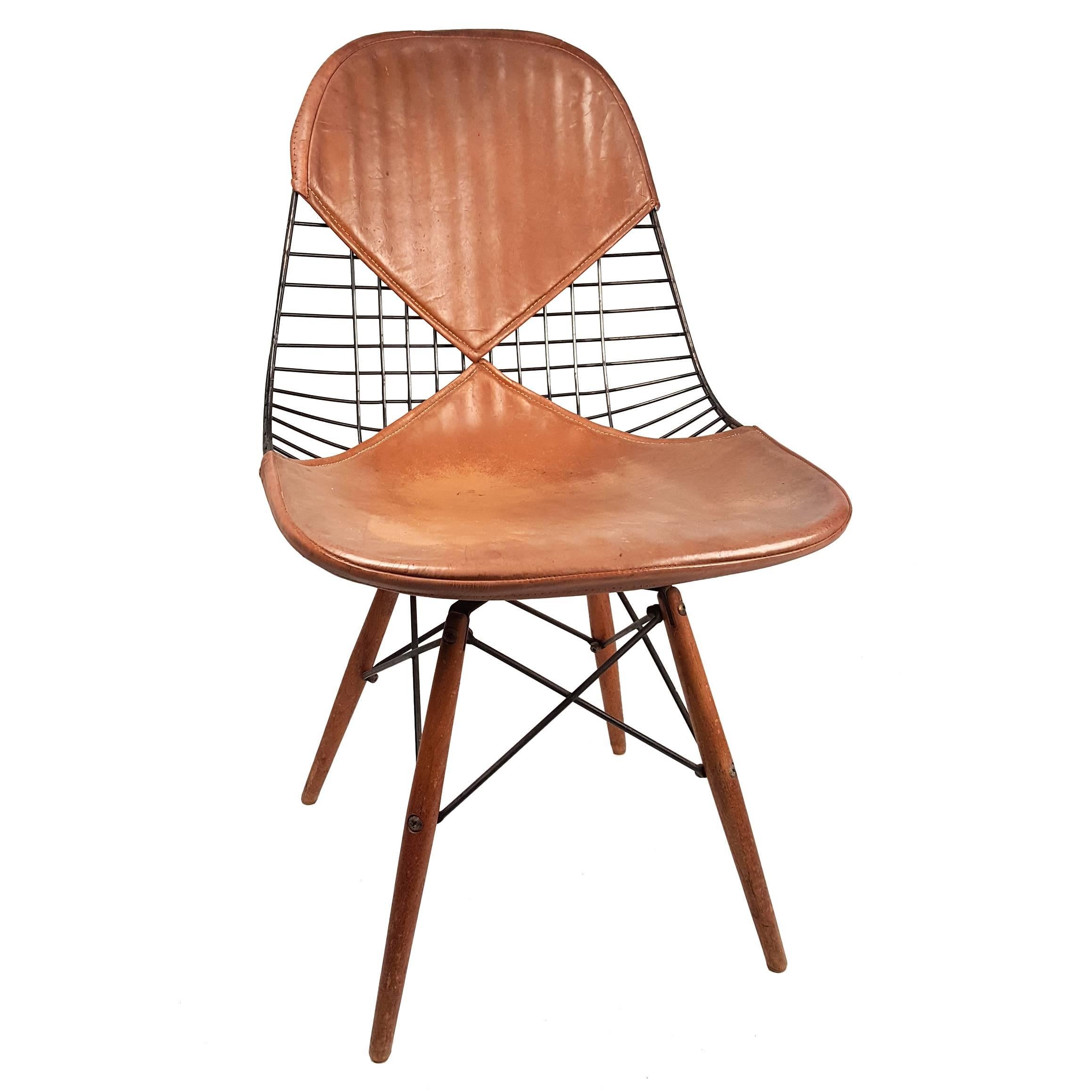 Charles Eames PKW-2 Dowel Leg Swivel Chair 1950s