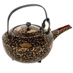 Edo Japanese Lacquered Black and Gold Tea Pot with Satake Mon Family