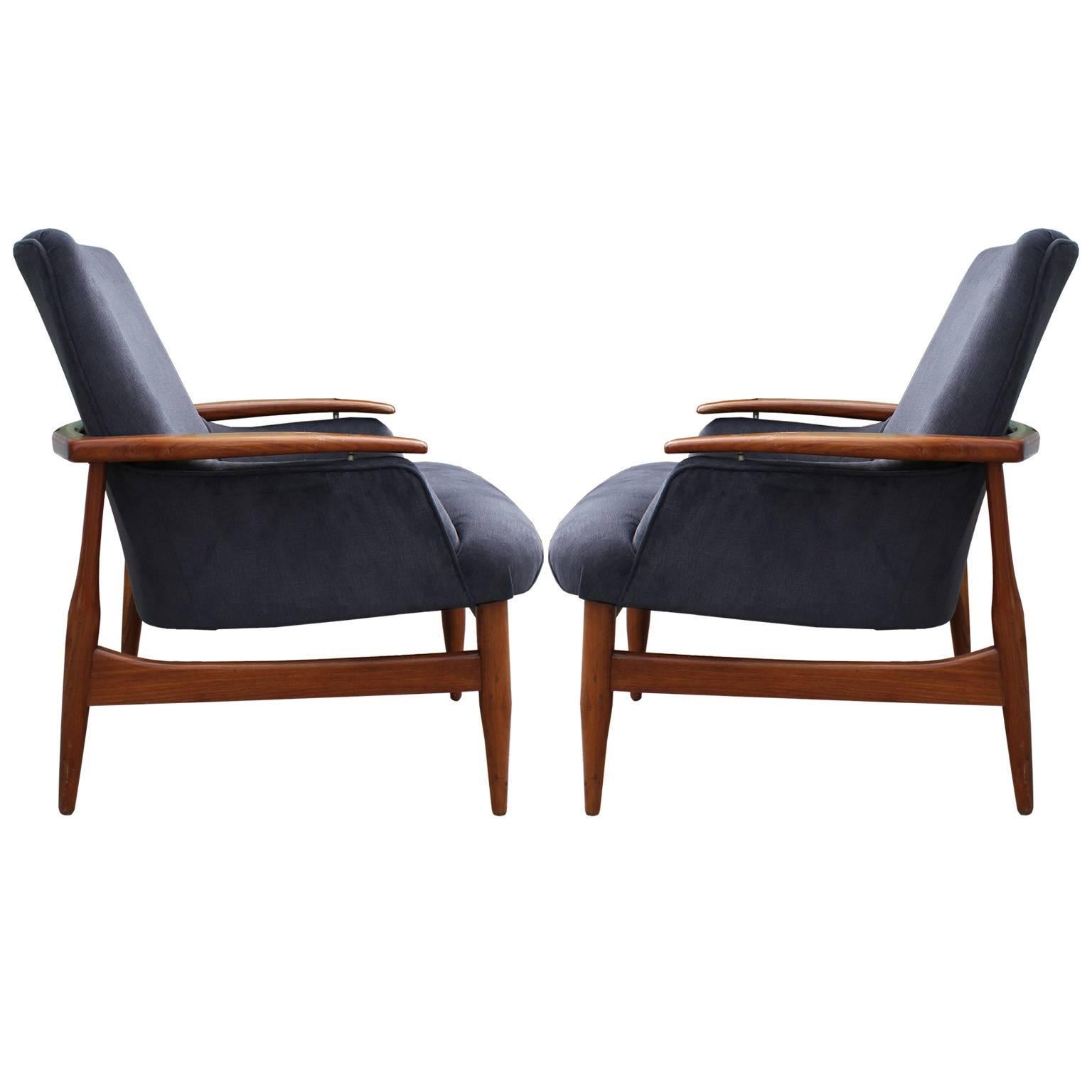 Sculptural Pair of Italian Lounge Chairs in Grey Velvet