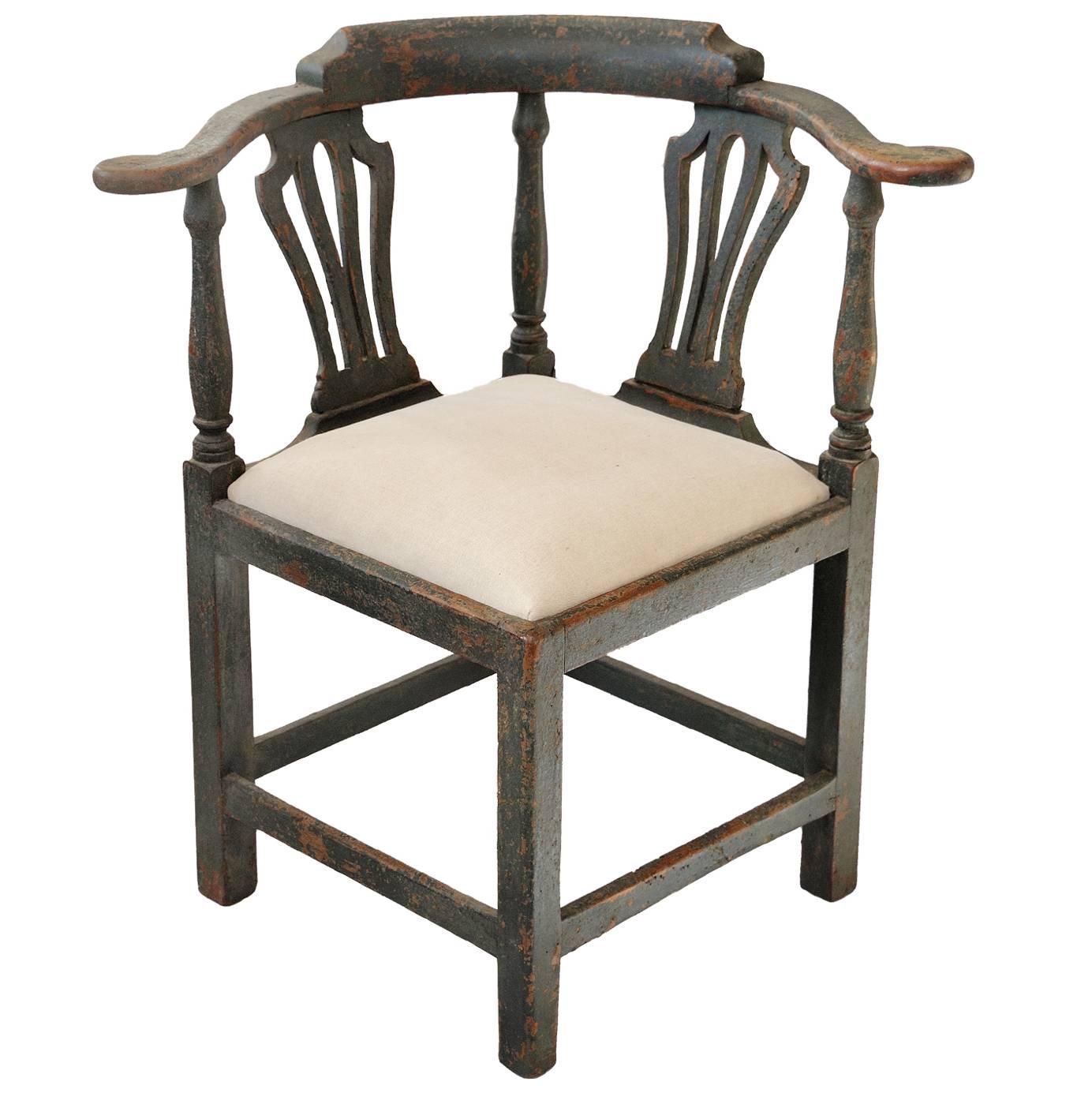 English George III Painted Elm Mid-18th Century Corner or Desk Chair, circa 1760 For Sale