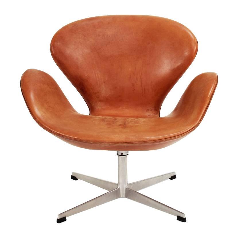 Swan Chair by Arne Jacobsen