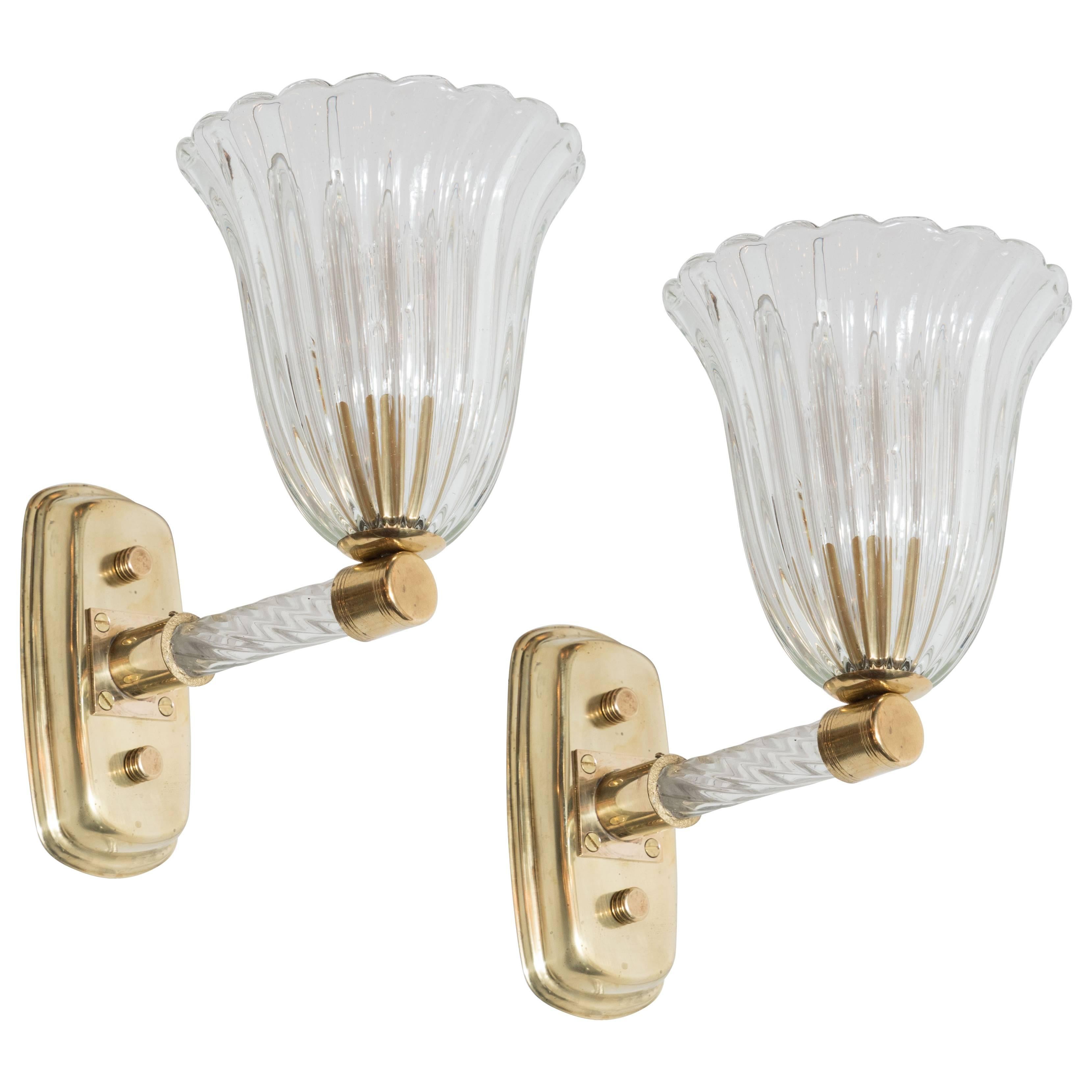 Gorgeous Pair of Mid-Century Arm Sconces in Brass and Glass by Barovier e Toso For Sale